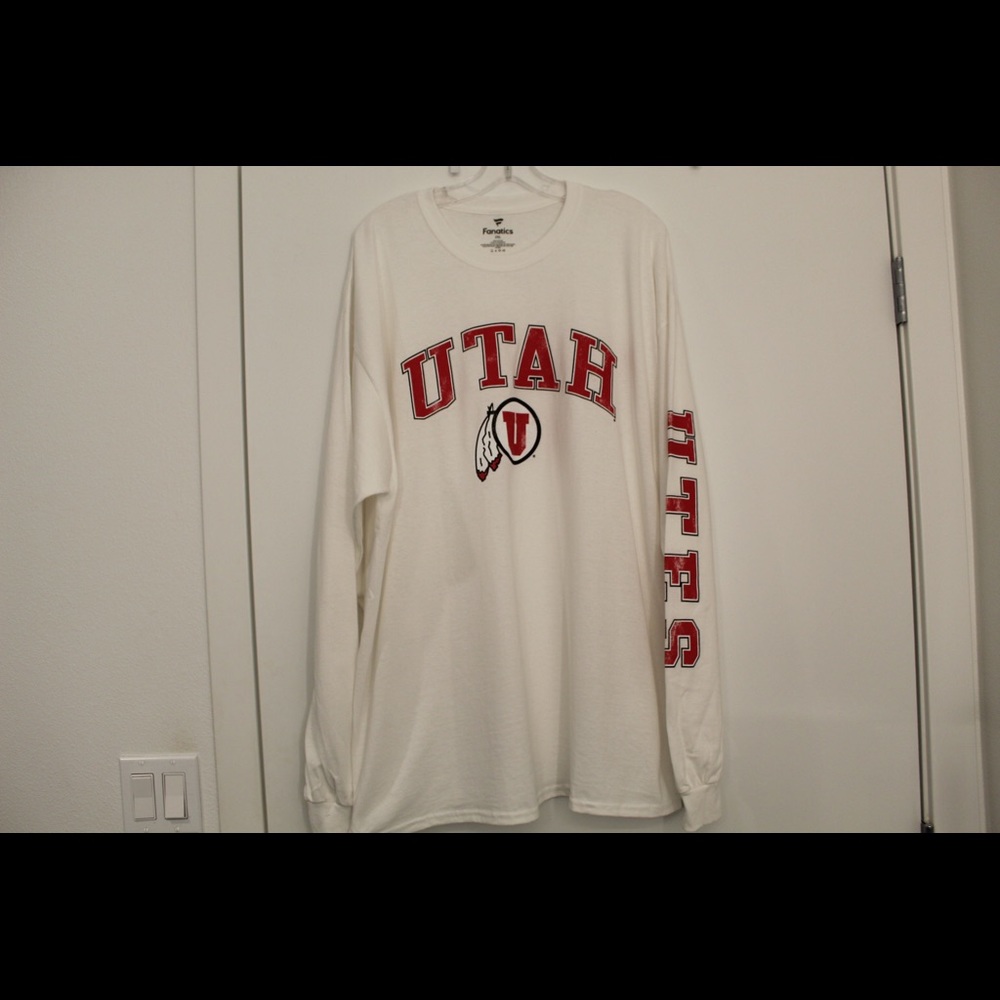 Fanatics XXL university of Utah white long sleeve.